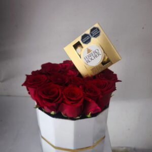 Caja Cilíndrica con Rosas Rojas y Chocolates Ferrero