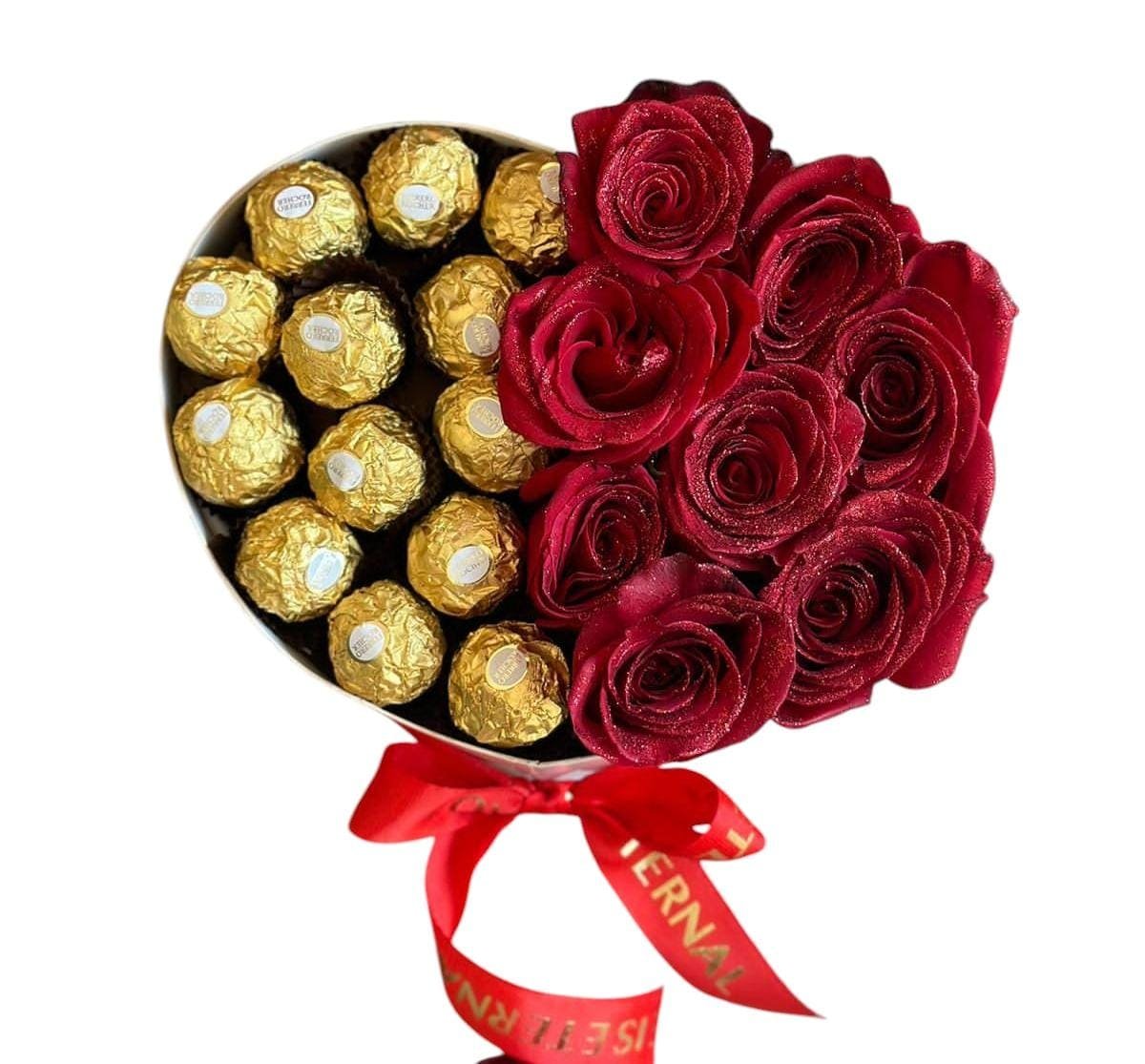 Corazón de Rosas Rojas y Ferrero Rocher en Cali
